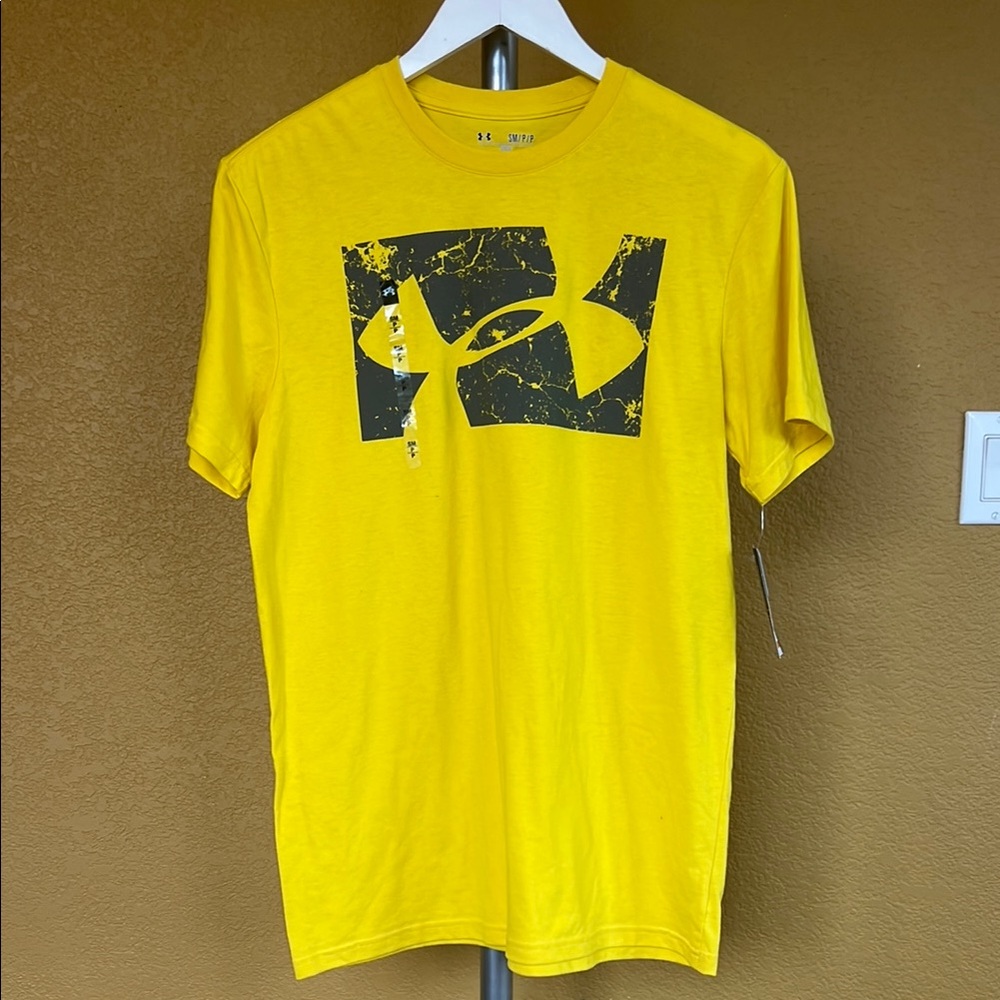 NWT Under Armour Yellow Short Sleeve Graphic Tee - Picture 1 of 7